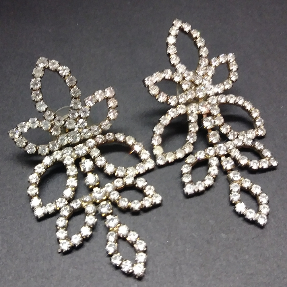 Vintage Morgan Taylor Earrings - Picture 3 of 3